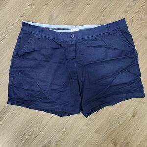 Crown & Ivy Women's Navy Flat Front Shorts Size 22
